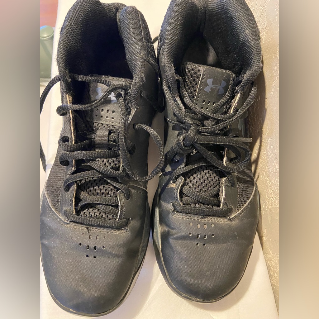 Boys Basketball Shoes